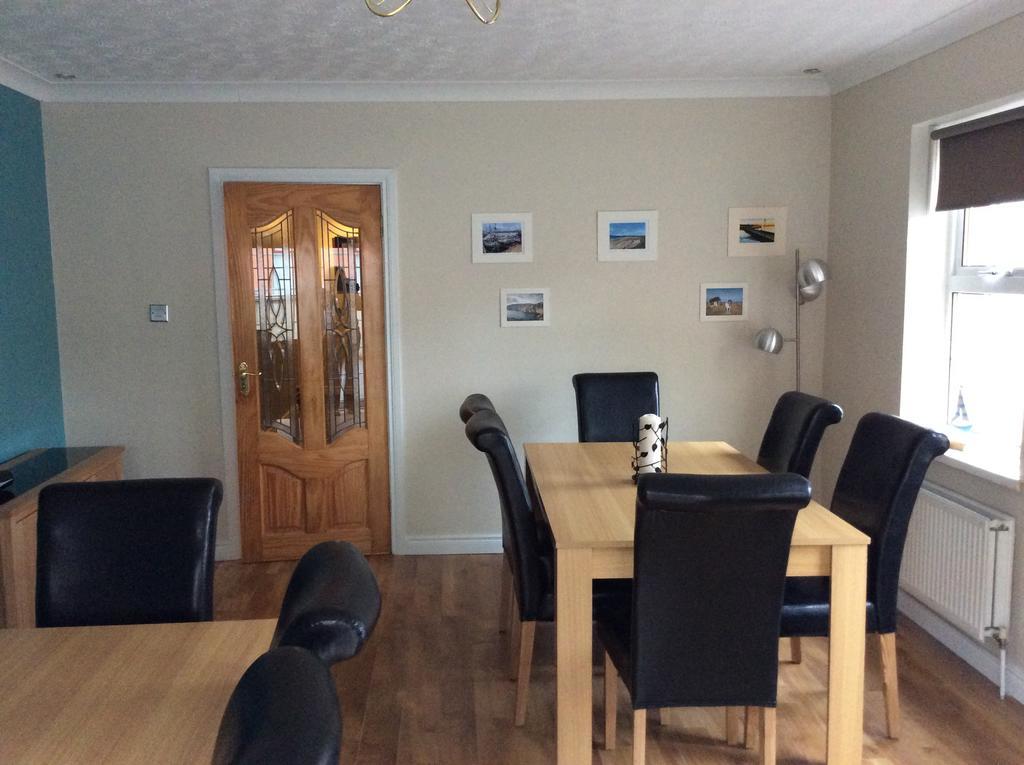 The River House Dungloe Bagian luar foto