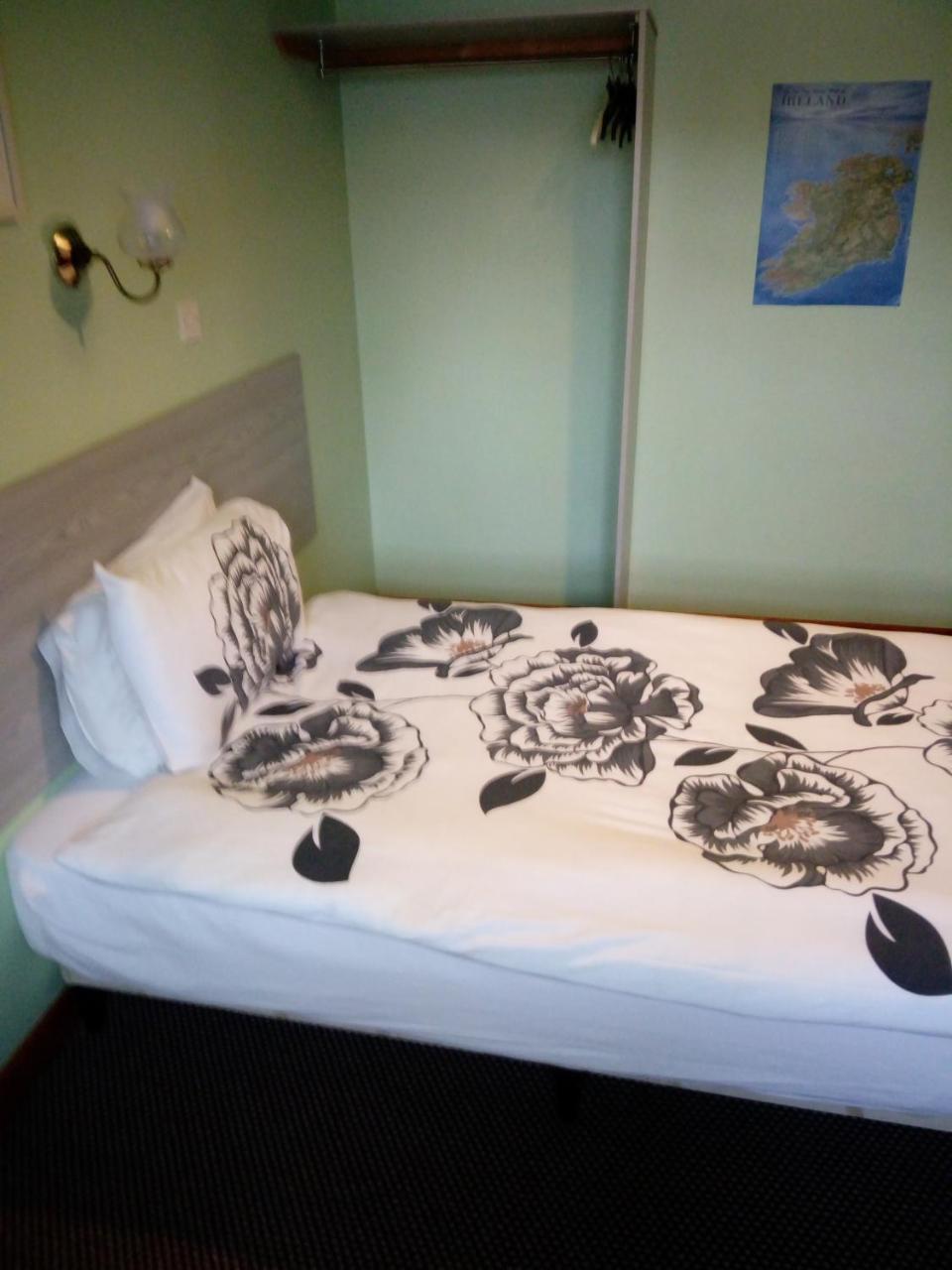 The River House Dungloe Bagian luar foto